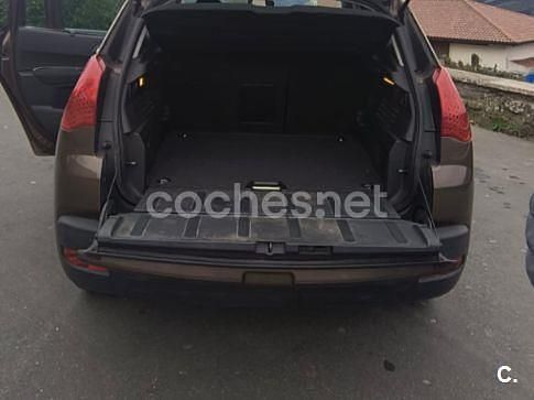 Usado Peugeot 3008 Active 115 CV (84 kW) 2013 Marrón Familiar