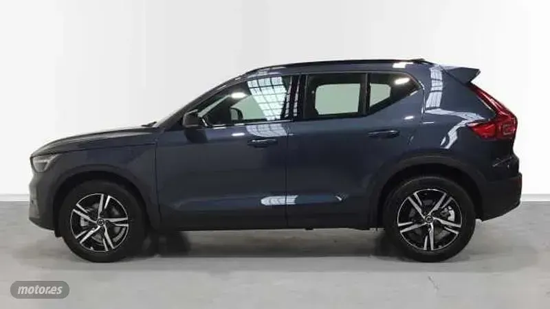 Nuevo Volvo XC40 Plus 2026 Azul SUV