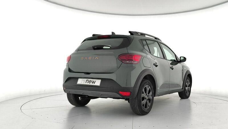 Usado Dacia Sandero Extreme 100 CV (73 kW) 2025 Verde Berlina