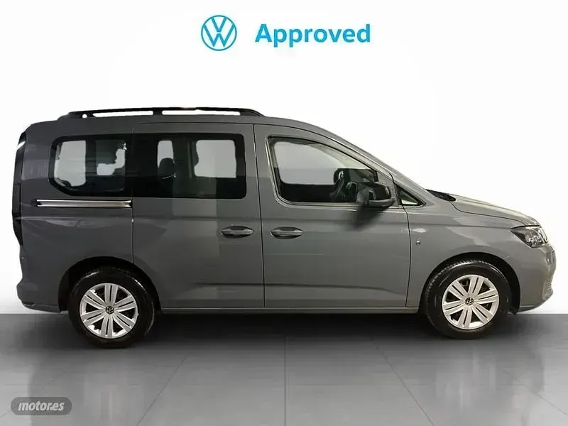 Usado VW Caddy 150 CV (110 kW) 2025 Gris / plateado Monovolumen