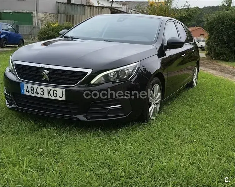 Usado Peugeot 308 Business-Line 120 CV (88 kW) 2017 Negro Berlina