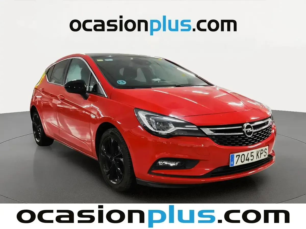 Usado Opel Astra Dynamic 150 CV (110 kW) 2018 Rojo Berlina