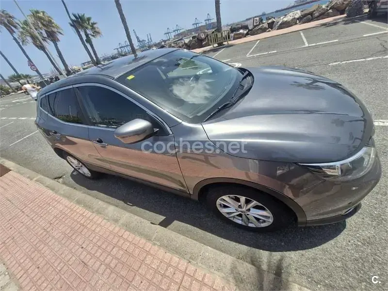 Usado Nissan Qashqai Acenta 115 CV (84 kW) 2015 Gris / plata SUV