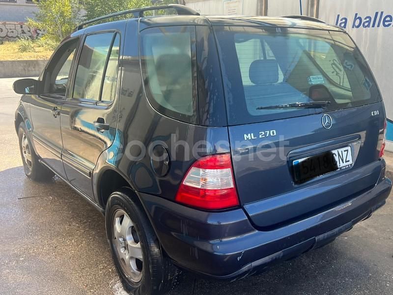 Azul Usado 2004 Mercedes ML270 SUV | 5000 € (Precio justo) - Imagen 1/4