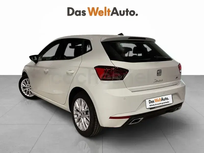 Usado Seat Ibiza FR 115 CV (84 kW) 2024 Blanco Utilitario