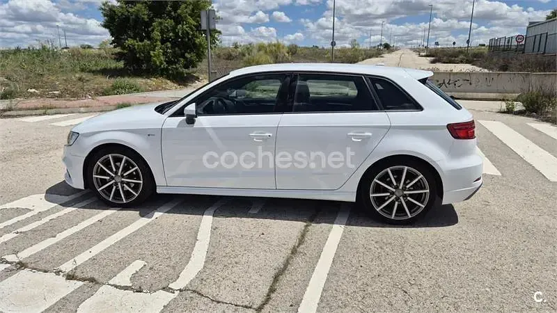 Usado Audi A3 S-Line 150 CV (110 kW) 2018 Blanco Berlina
