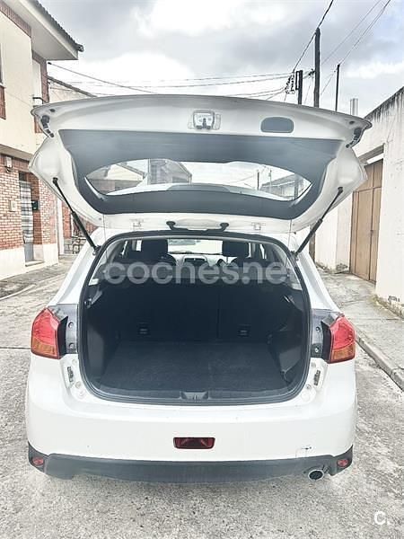 Usado Mitsubishi ASX Motion 117 CV (86 kW) 2017 Blanco SUV