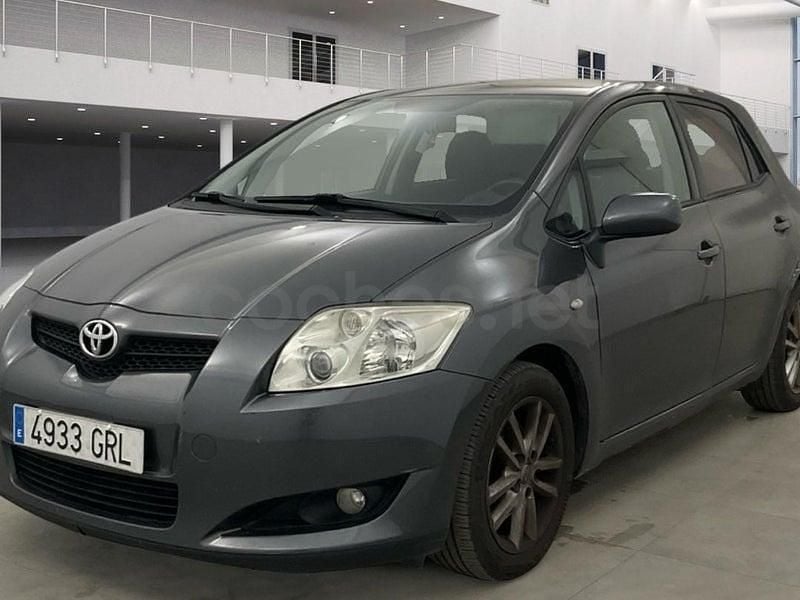 Usado Toyota Auris Active 126 CV (92 kW) 2010 Gris / plata Utilitario