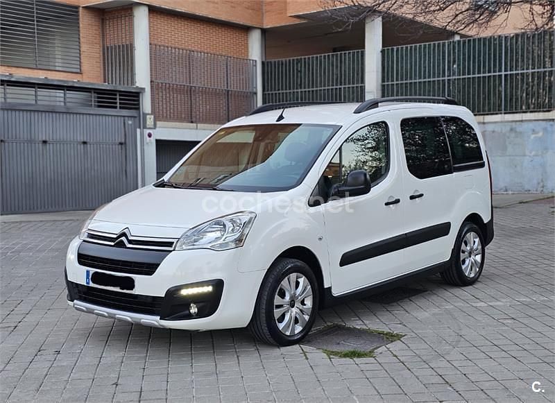 Usado Citroën Berlingo Feel 102 CV (75 kW) 2018 Blanco Monovolumen