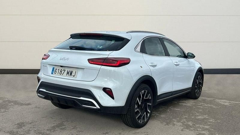 Usado Kia XCeed 100 CV (73 kW) 2024 Blanco SUV