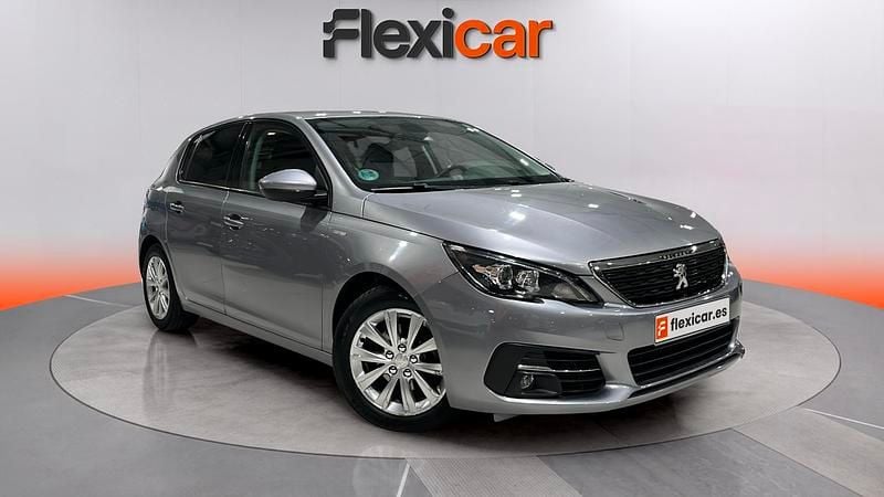 Usado Peugeot 308 Style 131 CV (96 kW) 2020 Gris Utilitario