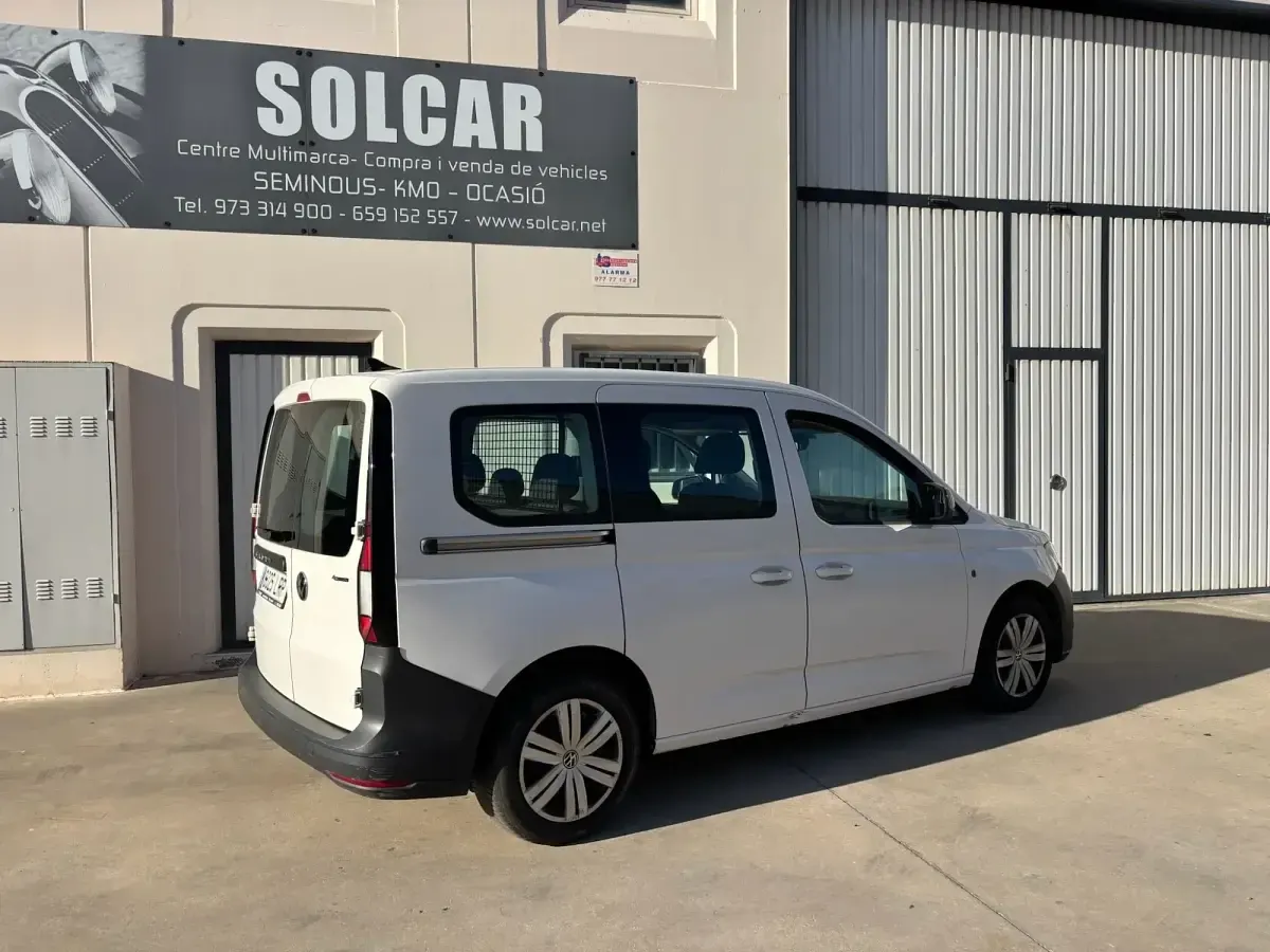 Usado VW Caddy Life 122 CV (89 kW) 2021 Blanco Monovolumen