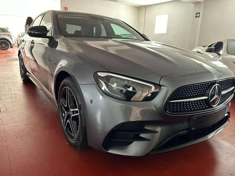 Gris Usado 2022 Mercedes E300 Berlina | 39.990 € (Precio justo) - Imagen 1/4