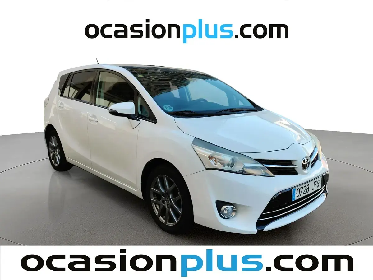 Usado Toyota Verso Advance 112 CV (82 kW) 2015 Blanco Monovolumen