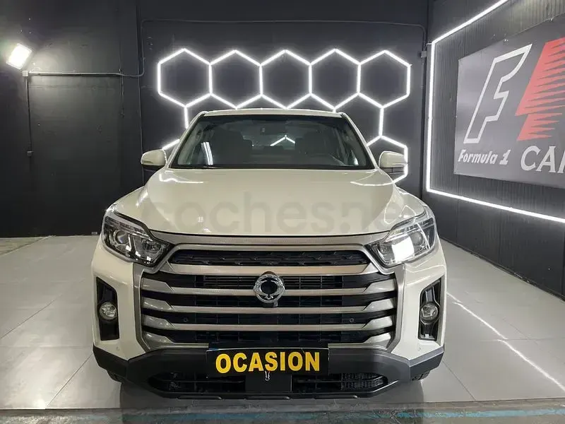 Usado SsangYong Musso 202 CV (148 kW) 2023 Blanco Pickup/Camioneta