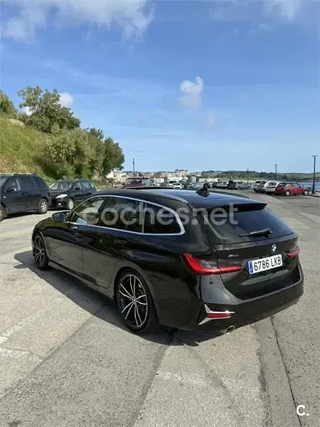 Usado BMW 330 Sport Line 252 CV (185 kW) 2020 Negro Familiar