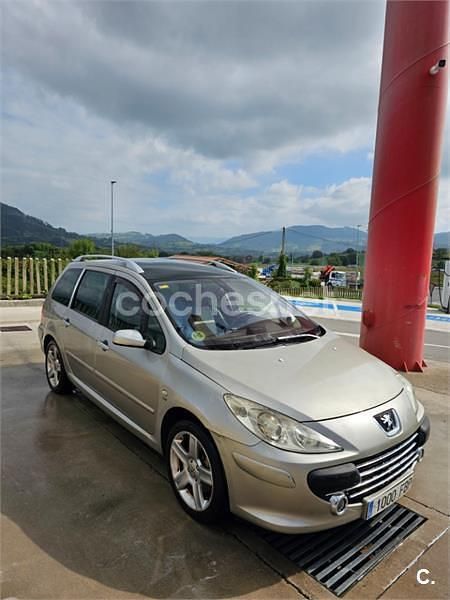 Usado Peugeot 307 136 CV (100 kW) 2006 Beige Familiar