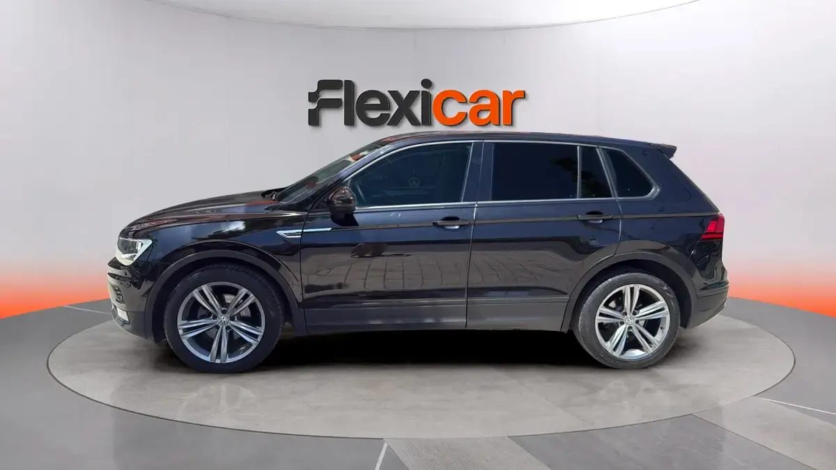 Usado VW Tiguan Edition 125 CV (91 kW) 2018 Negro SUV