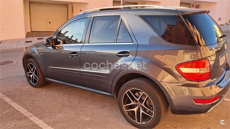 Usado Mercedes ML300 190 CV (139 kW) 2010 Gris / plata SUV