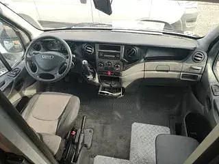 Begagnad Iveco Daily 106 HK (77 kW) 2015 Vit Sedan