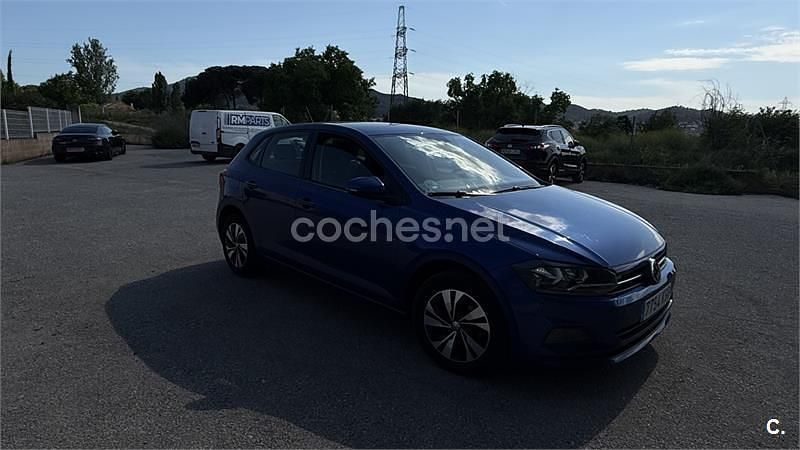 Usado VW Polo Advance 95 CV (69 kW) 2018 Azul Utilitario