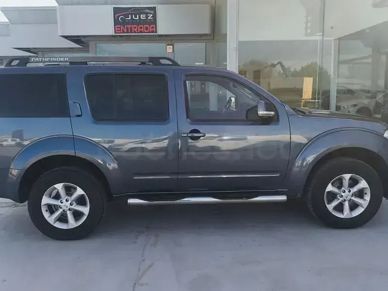 Usado Nissan Pathfinder 171 CV (125 kW) 2008 Gris / plata SUV