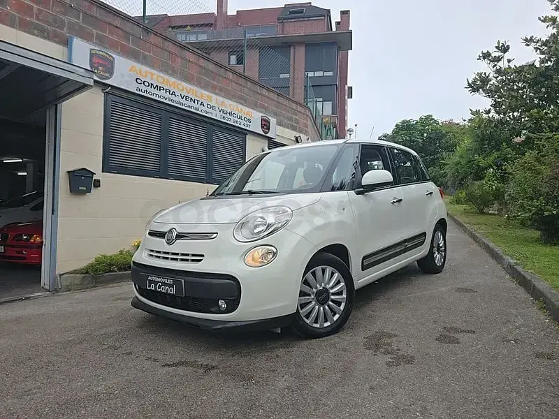 Usado Fiat 500L Lounge 85 CV (62 kW) 2014 Blanco Monovolumen