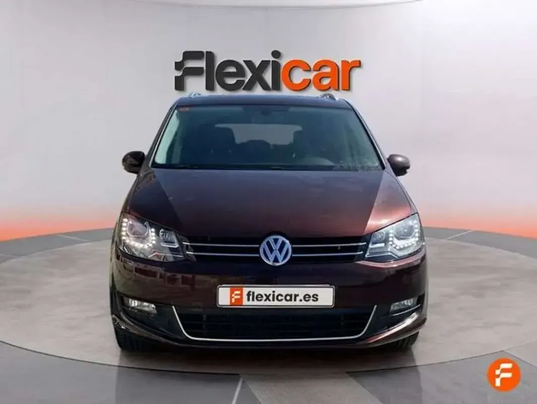 Usado VW Sharan Advance 184 CV (135 kW) 2017 Burdeos Monovolumen