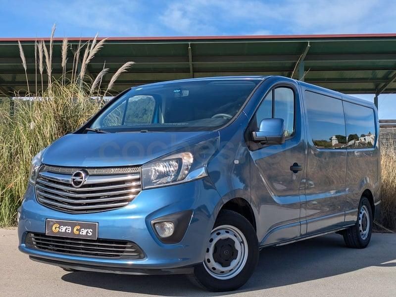 Usado Opel Vivaro S 145 CV (106 kW) 2018 Azul Monovolumen