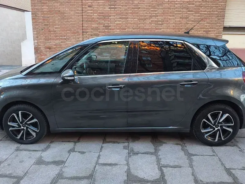 Usado Citroën C4 Picasso Feel 130 CV (95 kW) 2016 Gris / plata Monovolumen