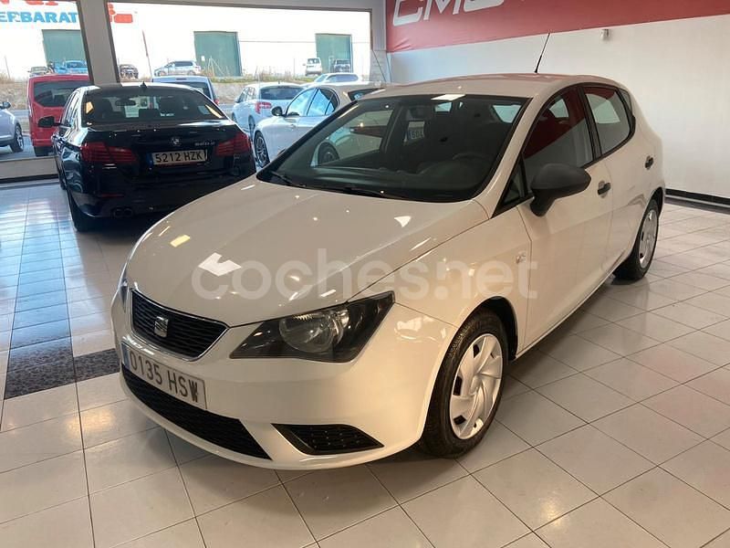 Usado Seat Ibiza Reference 75 CV (55 kW) 2013 Blanco Berlina