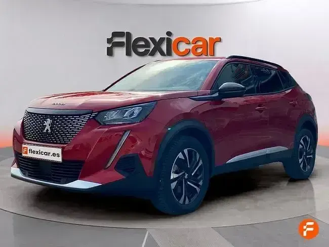 Usado Peugeot 2008 Allure 130 CV (95 kW) 2022 Granate SUV