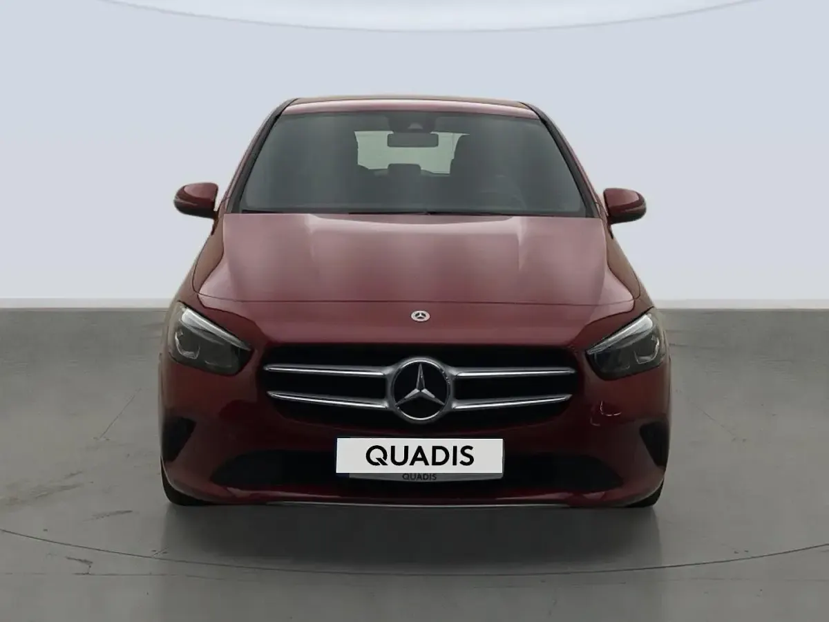 Usado Mercedes B200 150 CV (110 kW) 2022 Rojo Utilitario