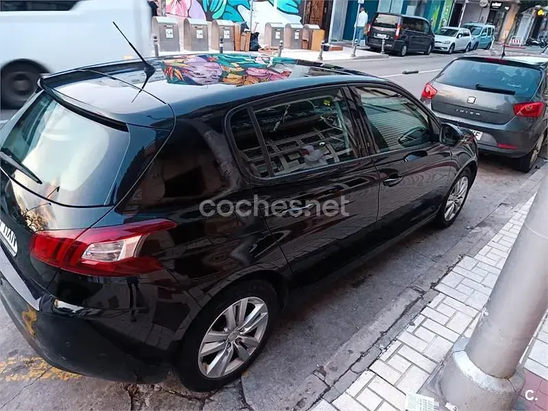 Usado Peugeot 308 Access 130 CV (95 kW) 2014 Negro Berlina