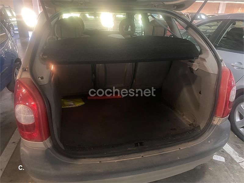 Beige Usado 2003 Citroën Xsara Picasso Monovolumen | 1550 € (Buen precio) - Imagen 1/4