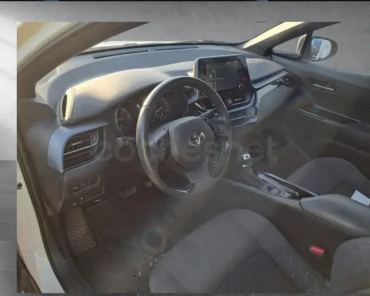 Usado Toyota C-HR Advance 184 CV (135 kW) 2022 Blanco SUV