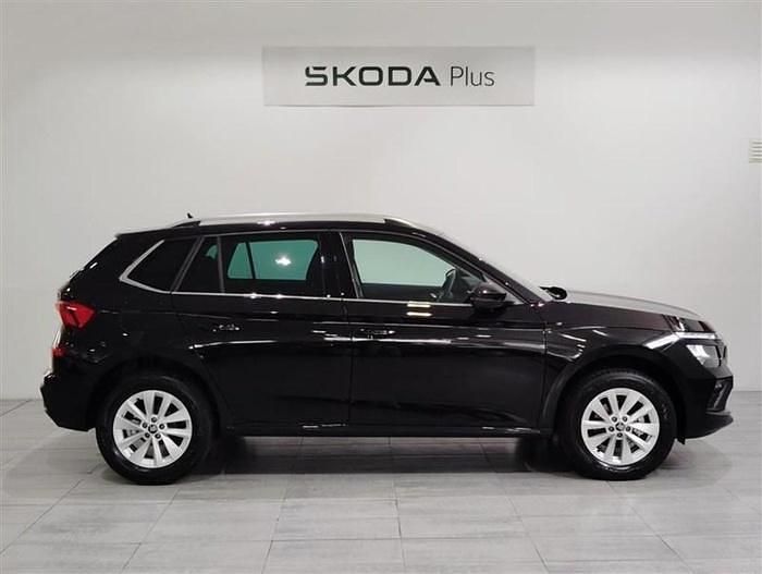 Usado Skoda Kamiq Selection 115 CV (84 kW) 2025 Negro SUV