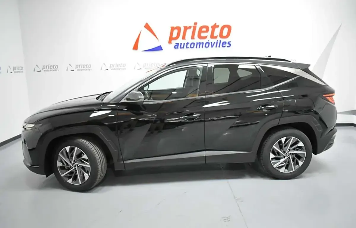 Usado Hyundai Tucson 136 CV (100 kW) 2022 Negro SUV