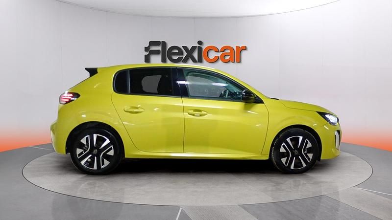 Usado Peugeot 208 Allure 110 CV (80 kW) 2025 Verde Utilitario