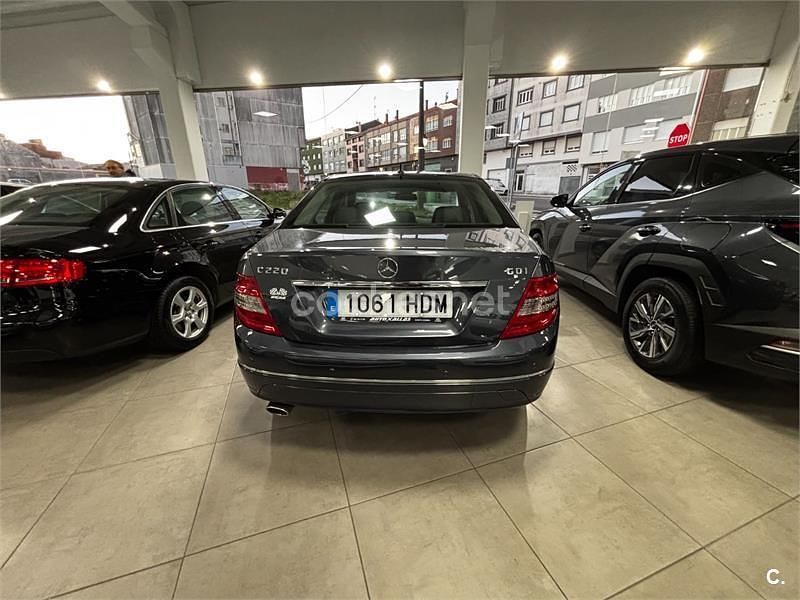 Usado Mercedes C220 Avantgarde 170 CV (125 kW) 2011 Negro Berlina