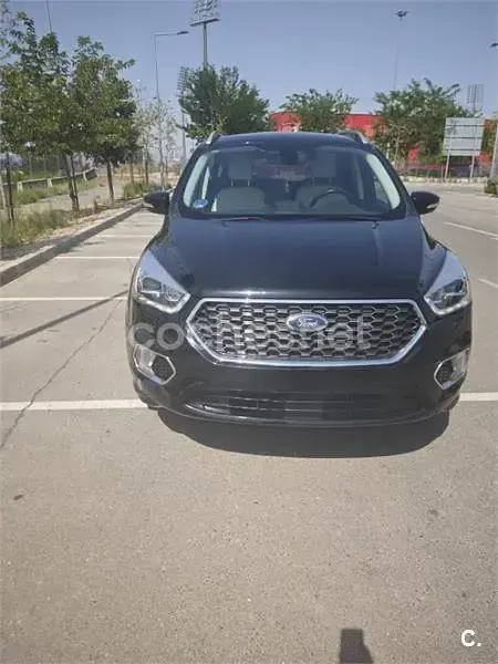 Usado Ford Kuga Vignale 150 CV (110 kW) 2017 Negro SUV