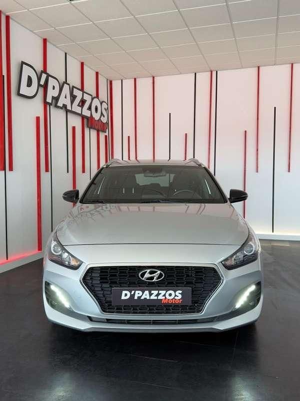 Usado Hyundai i30 GO! 116 CV (85 kW) 2020 Gris Familiar