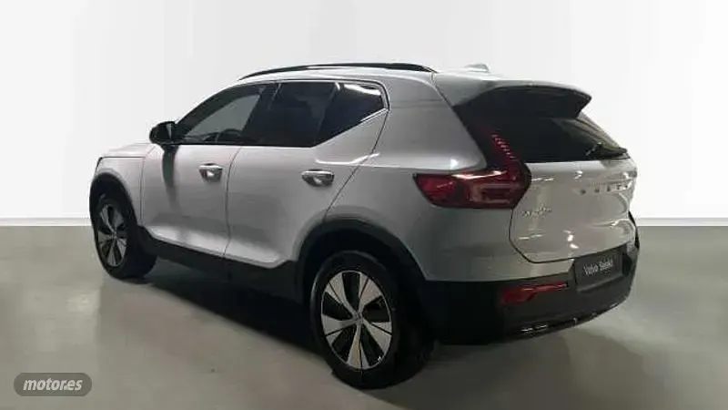 Nuevo Volvo XC40 Plus 2026 Azul SUV