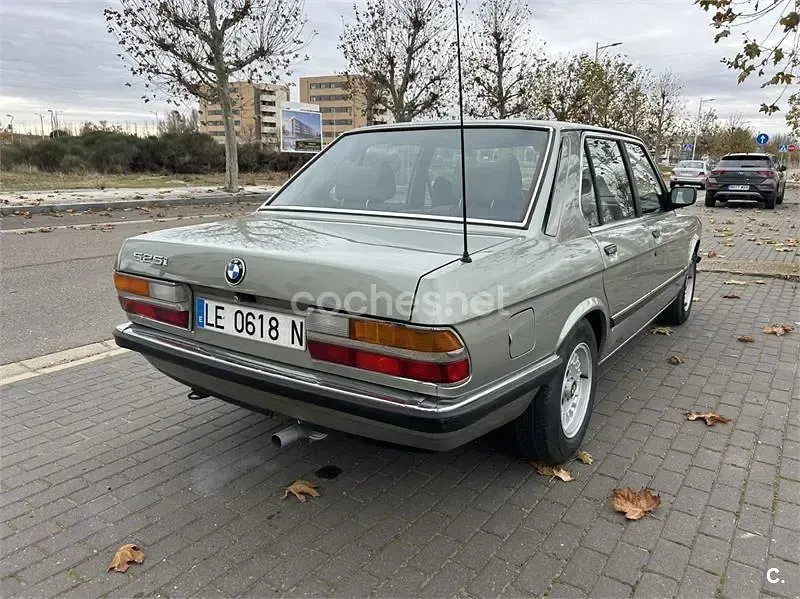 Usado BMW 525 150 CV (110 kW) 1983 Verde Berlina