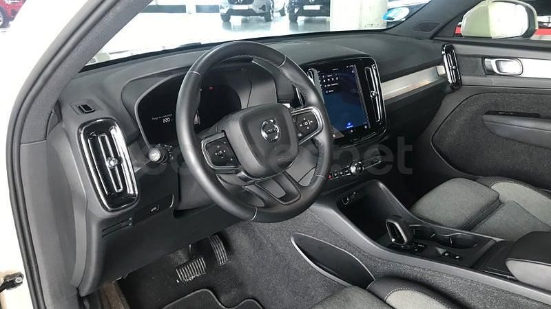 Usado Volvo XC40 Core 163 CV (119 kW) 2025 Beige SUV