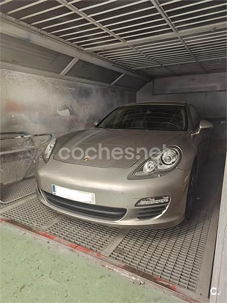 Usado Porsche Panamera 299 CV (219 kW) 2011 Gris / plata Berlina