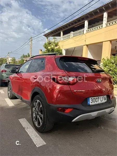 Usado Kia Stonic 100 HP (73 kW) 2020 Vermelho SUV