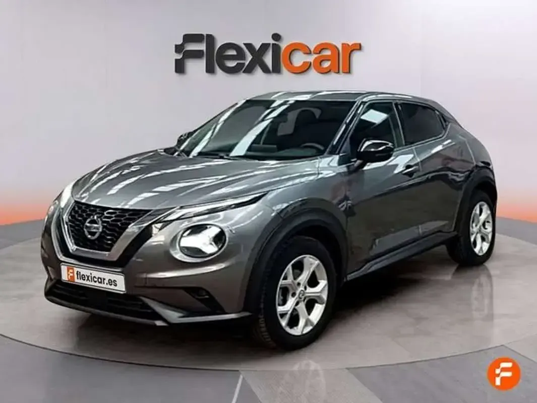 Usado Nissan Juke Acenta 114 CV (83 kW) 2021 Gris SUV