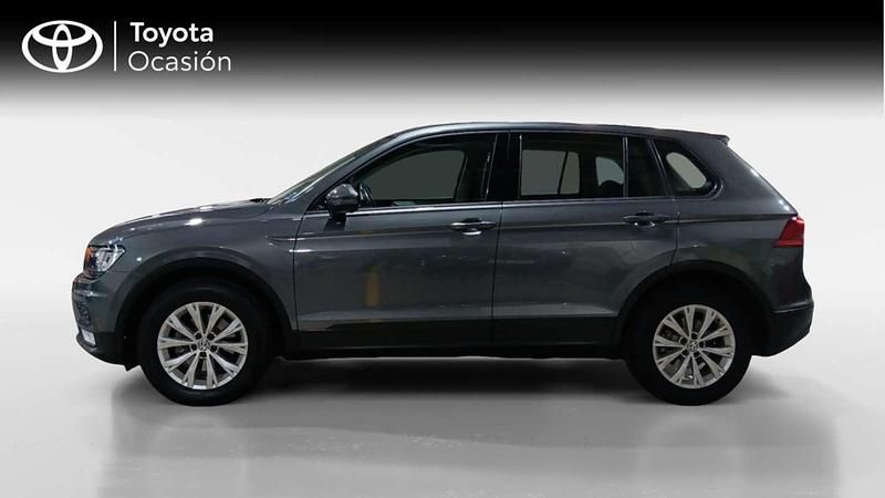 Usado VW Tiguan Edition 125 CV (91 kW) 2017 Gris SUV