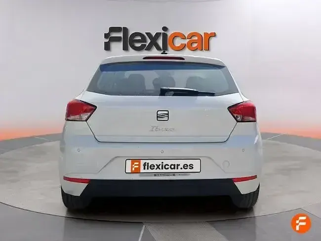 Usado Seat Ibiza Reference 95 CV (69 kW) 2024 Blanco Utilitario